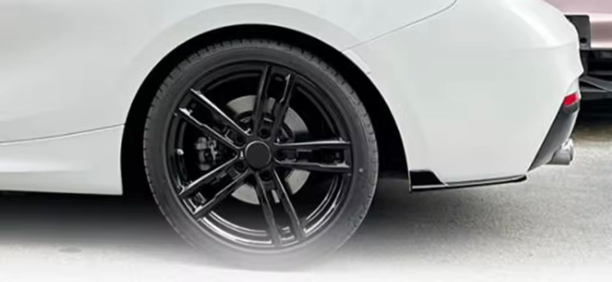 BMW F22 F23, Rear bumper gloss
black additional pieces, corner splitters
