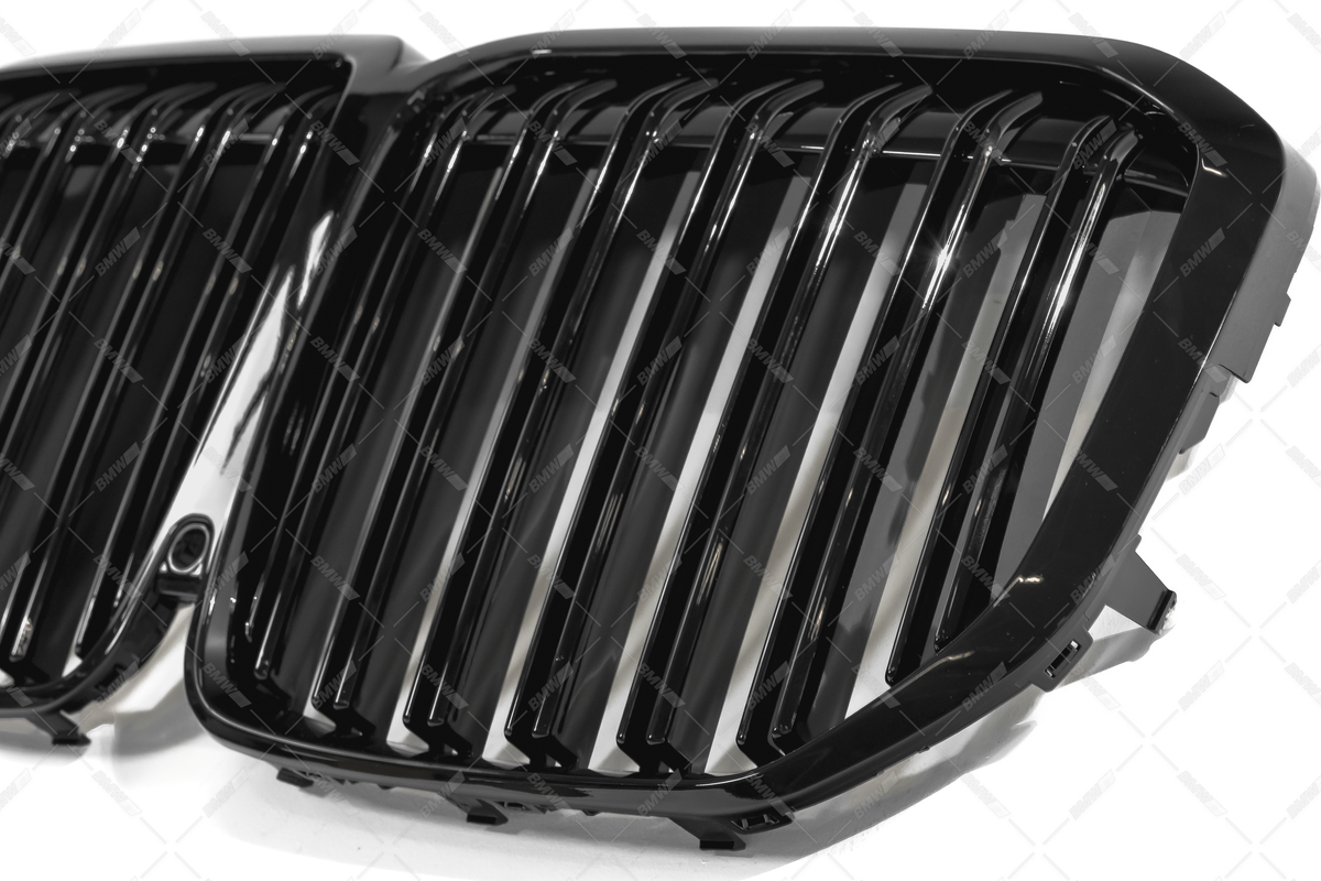 BMW G07 X7, Glossy black M-look kidneys
