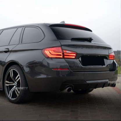 Bmw F10 F11 kiiltävän musta M-performance look diffuusori tuplaulostuloilla