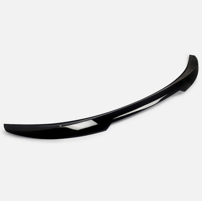 BMW F06, F13 M4 -look kiiltävänmusta takaspoileri
