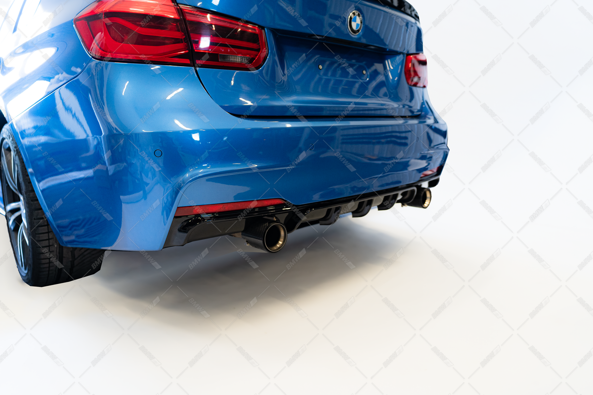 BMW F30 F31 M-Performance diffusori kiiltävän musta M-Sport takapuskuriin 1+1 putkenpäille