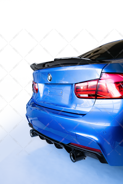 BMW F30, PSM-Look kiiltävän musta takaspoileri
