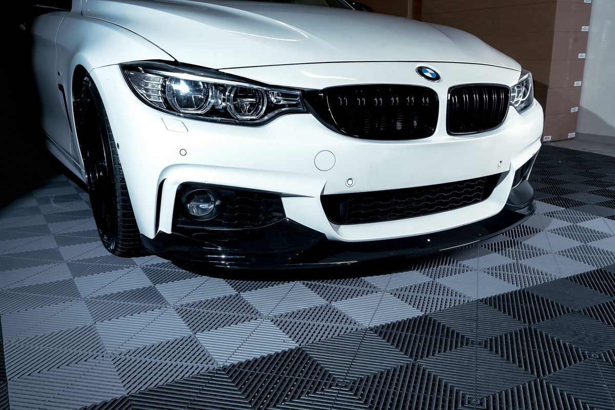 BMW F32 F33 F36, M-Performance etupuskurin lippa kiiltävän musta