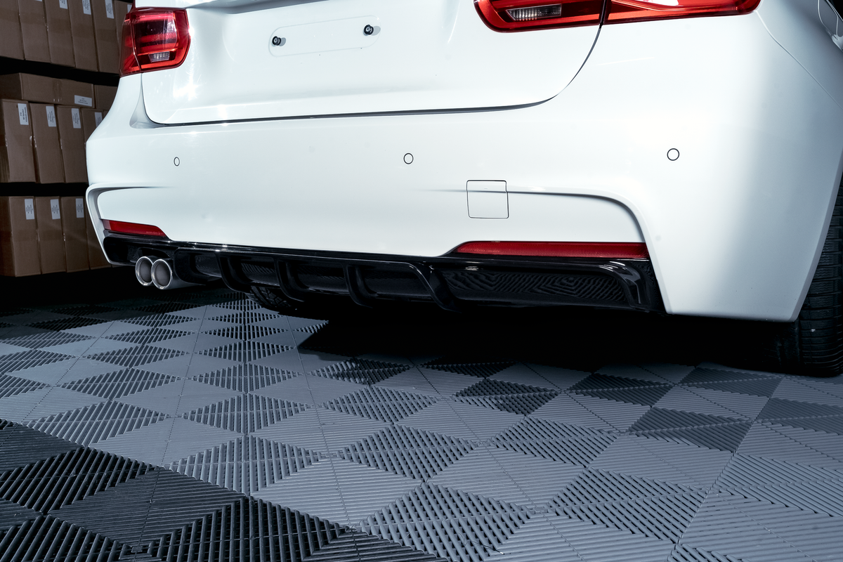 BMW F30 F31 M-Performance diffuser for M-Sport rear bumper, glossy black 