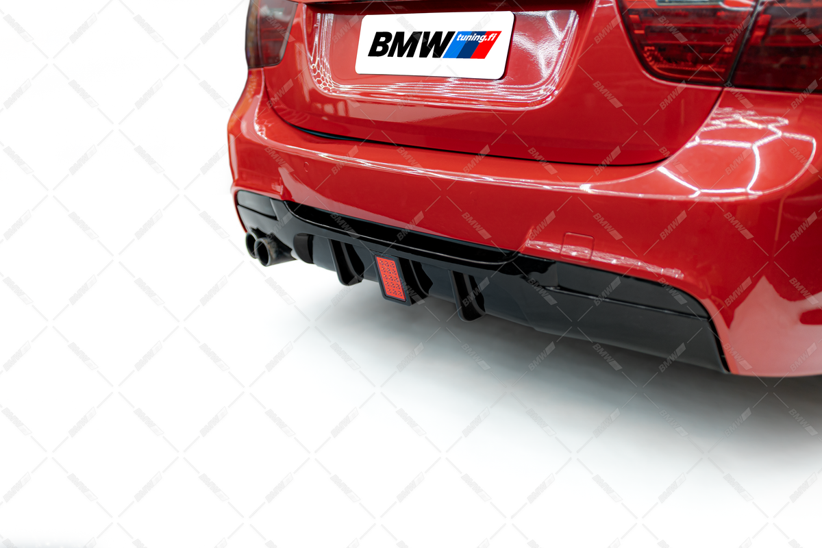 BMW E90 E91 05-11 M-Performance rear bumper diffuser with brake light glossy black