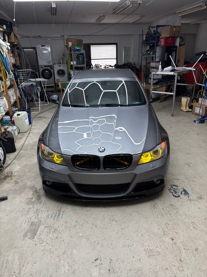 BMW E90 E91 LCI M-performance look kiiltävän musta etulippa