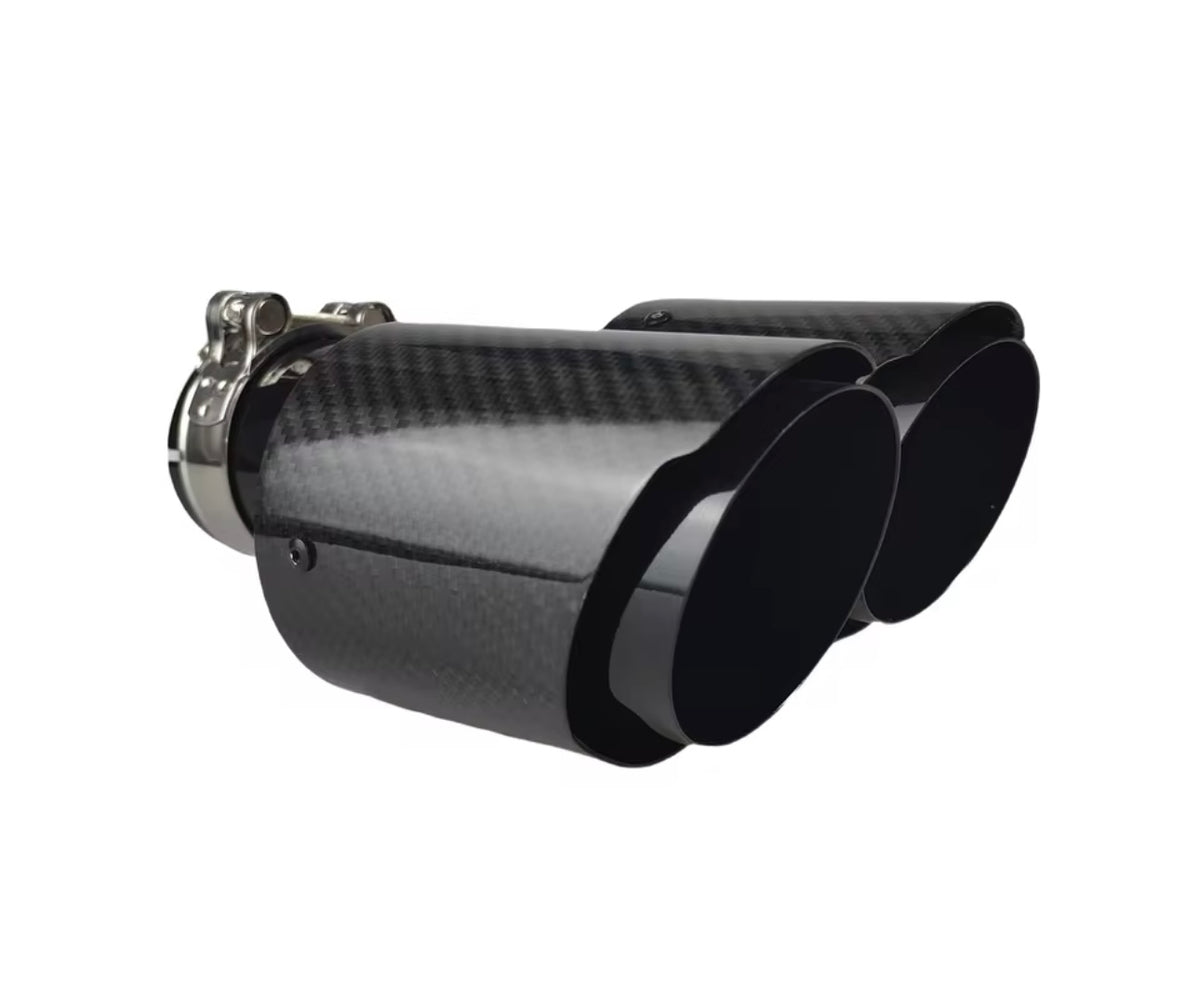 BMW yleismalliset hiilikuitu
putkenpäät 2+2 liitos 63,5mm ulostulo
2x89mm
