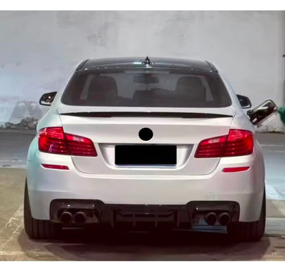 BMW F10 / F11, Competition diffusori kiiltävän musta