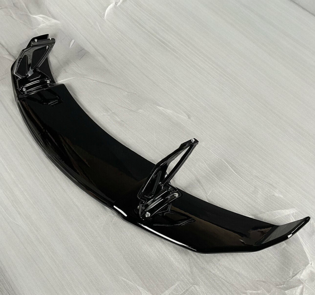 BMW Vorsteiner look Spoileri kiiltävän musta