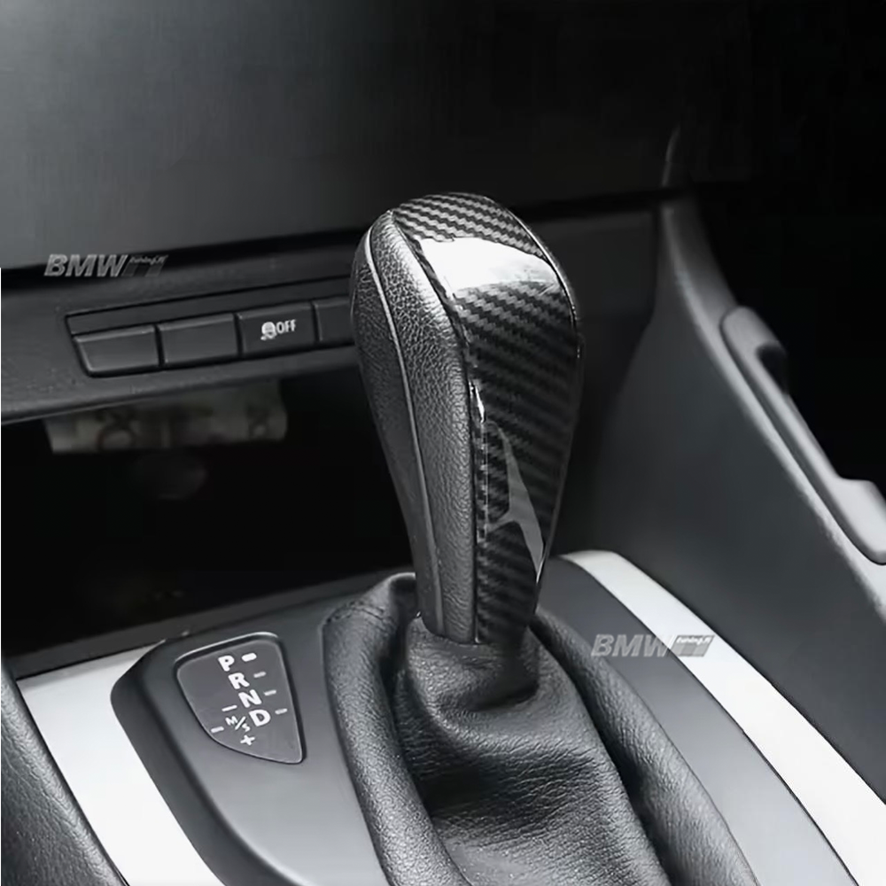 Bmw E87, E90,E91,E92,E93,E84
Vaihdekepin kuori hiilikuitulook