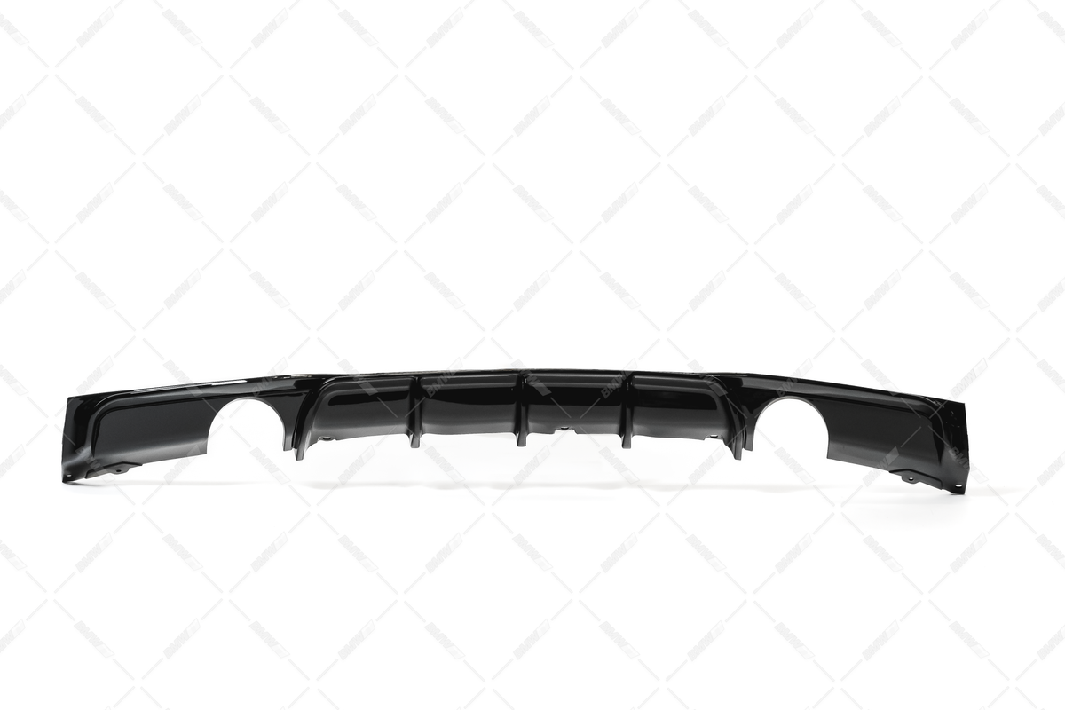 BMW F30 F31 M-Performance diffusori kiiltävän musta M-Sport takapuskuriin 1+1 putkenpäille